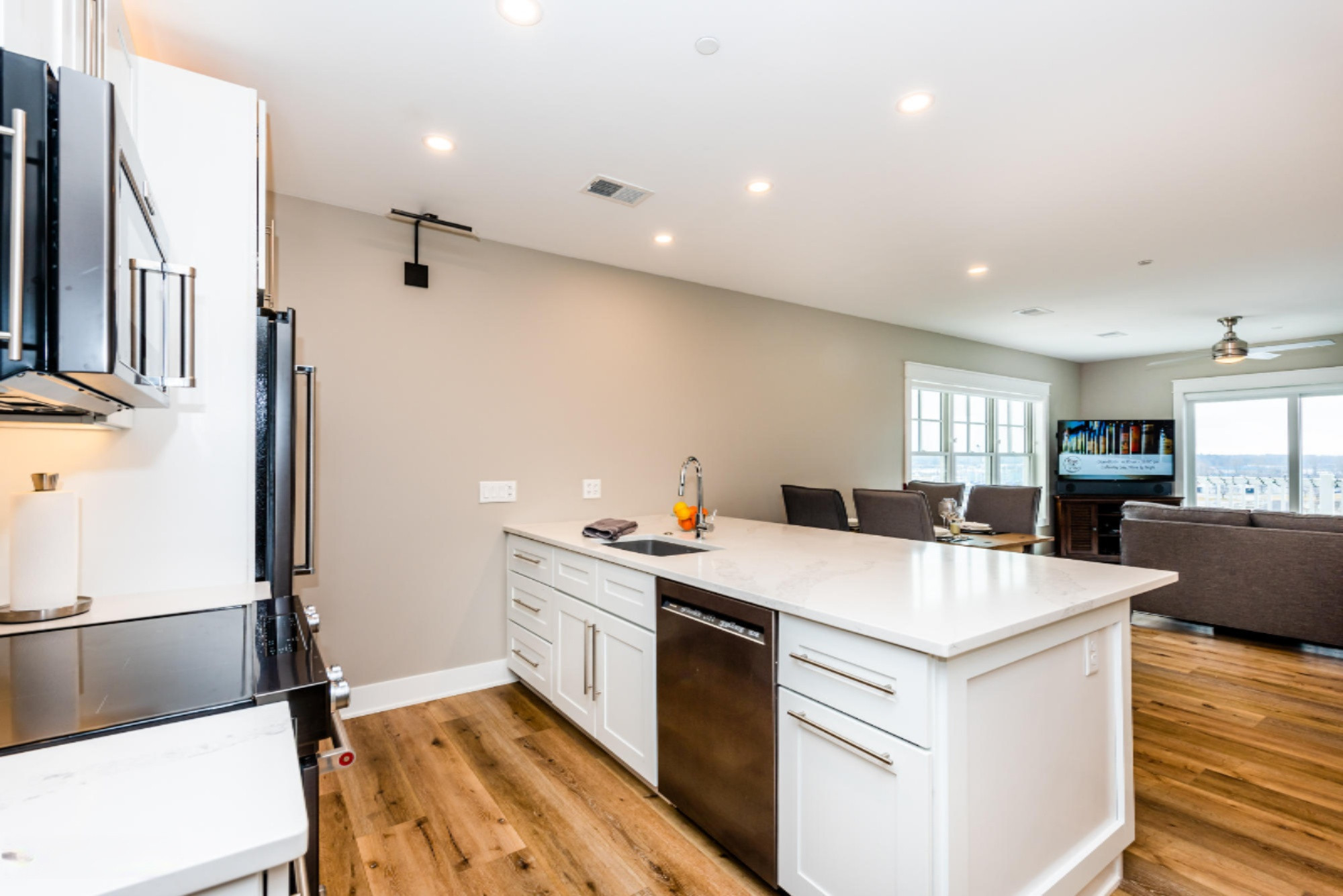 800 Whitwam Drive 5 & 5A