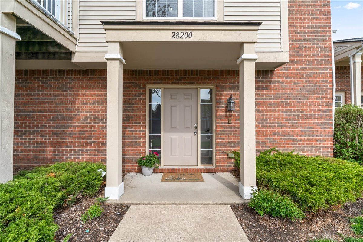 28200 CHESAPEAKE Circle