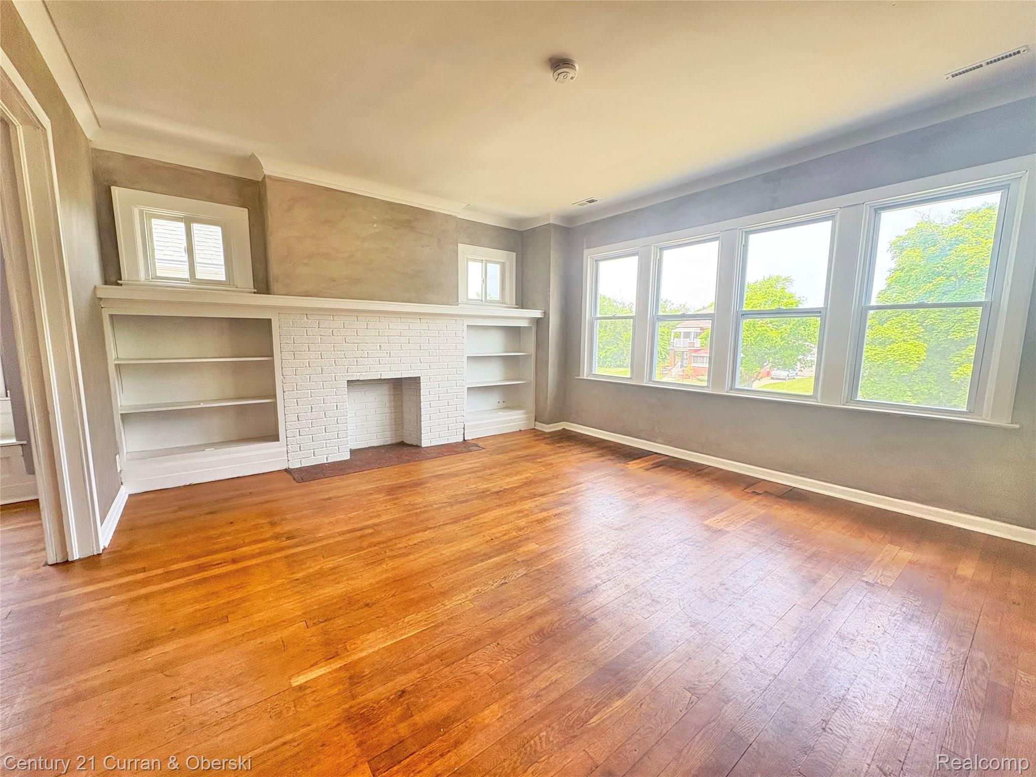 2135 Lakewood