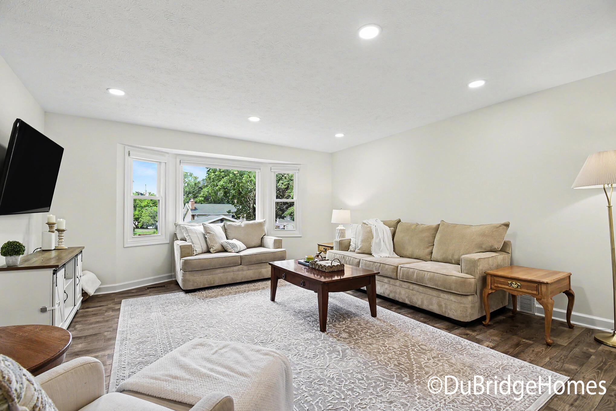 153 Suncrest Court SW