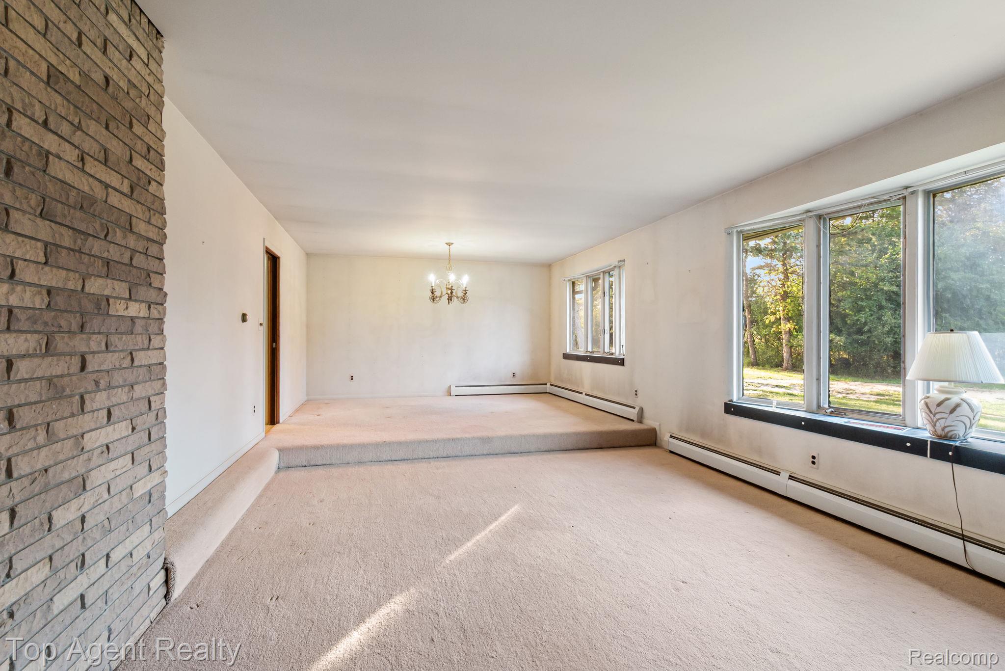8269 Currie Road