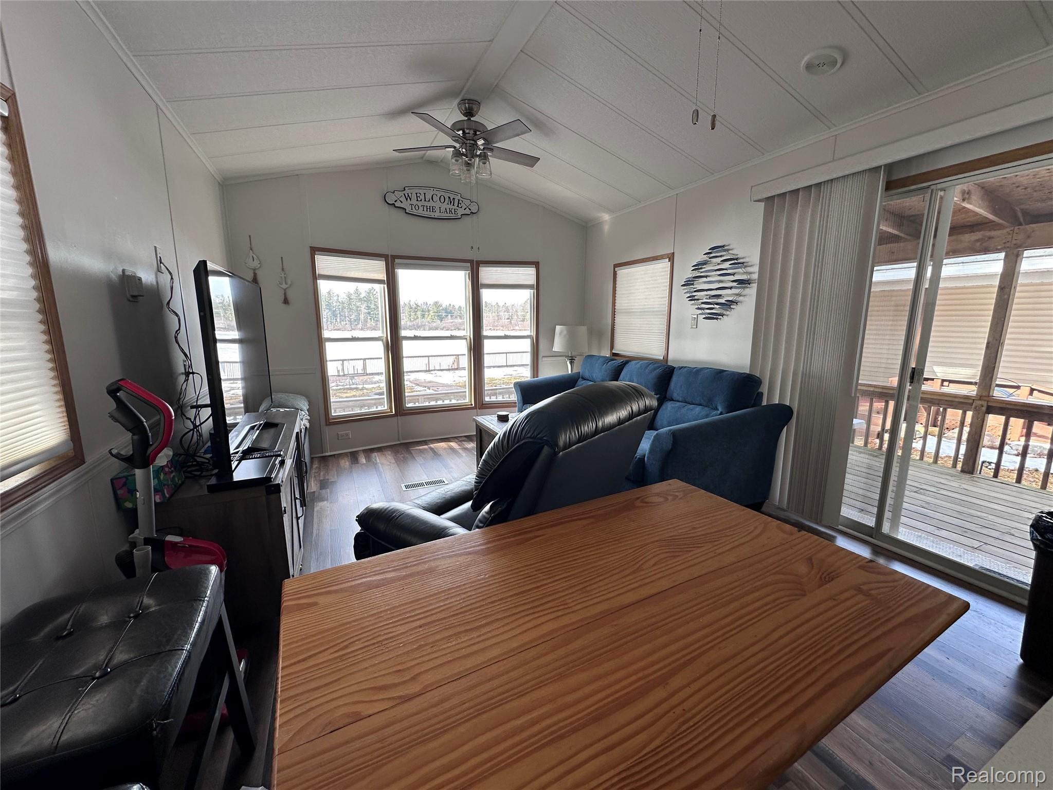 2221 Grass Lake Avenue 31