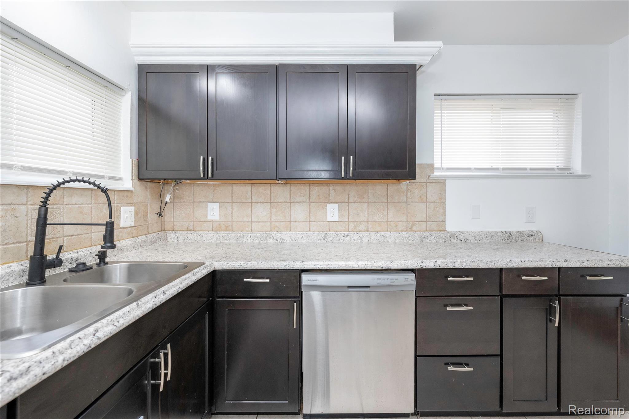 26211 Linwood Street