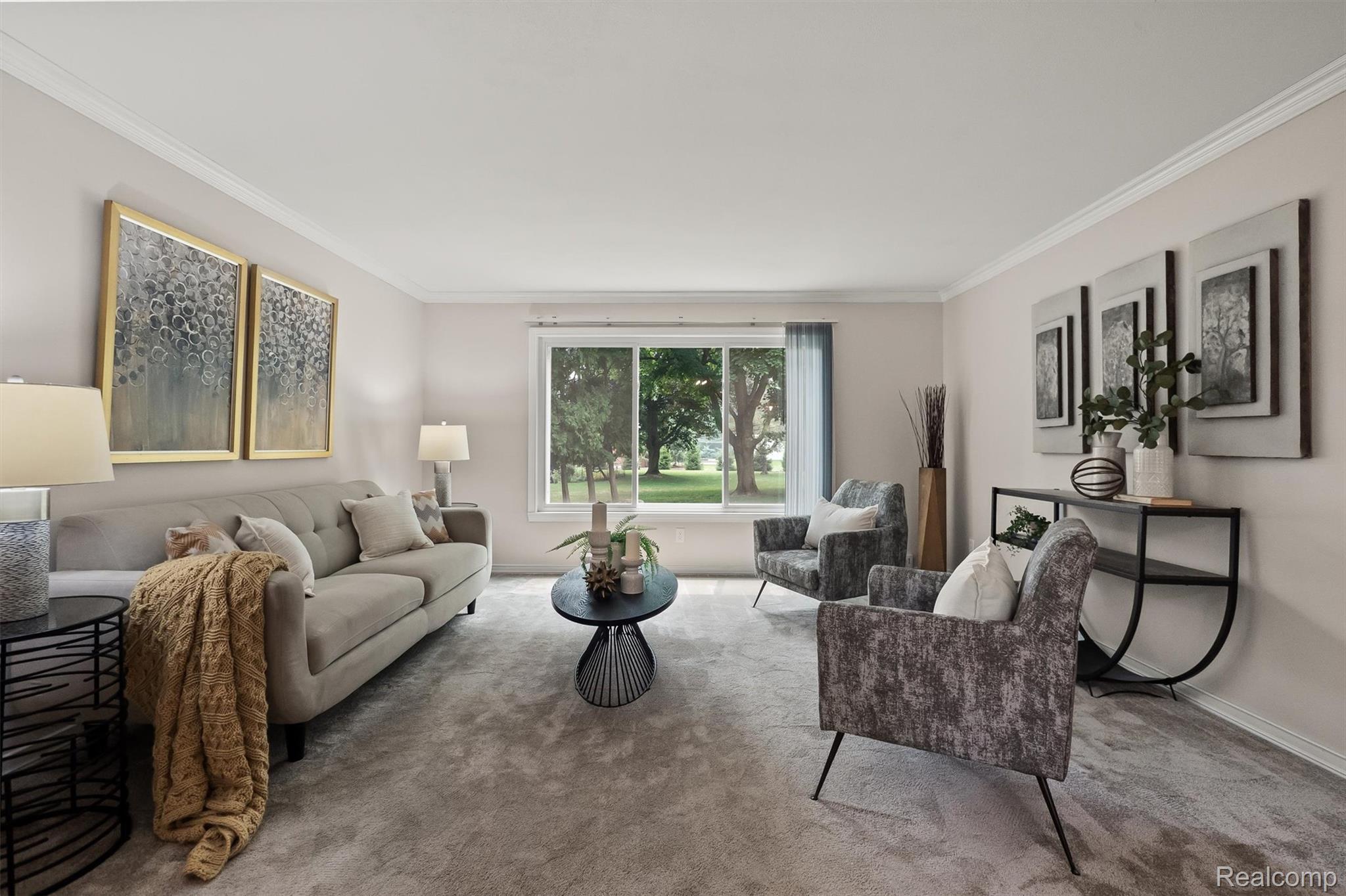 656 Lynndale Court