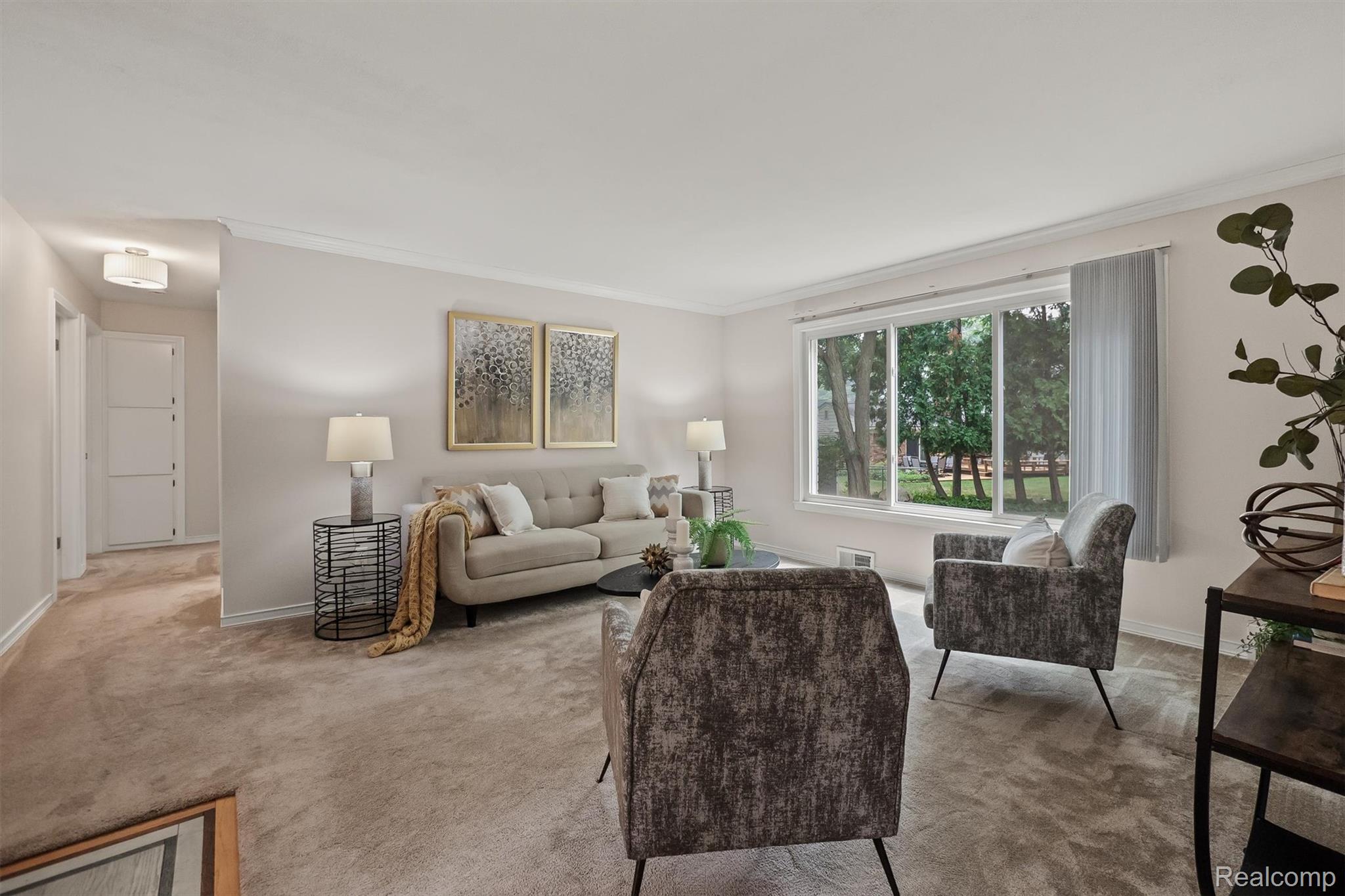 656 Lynndale Court
