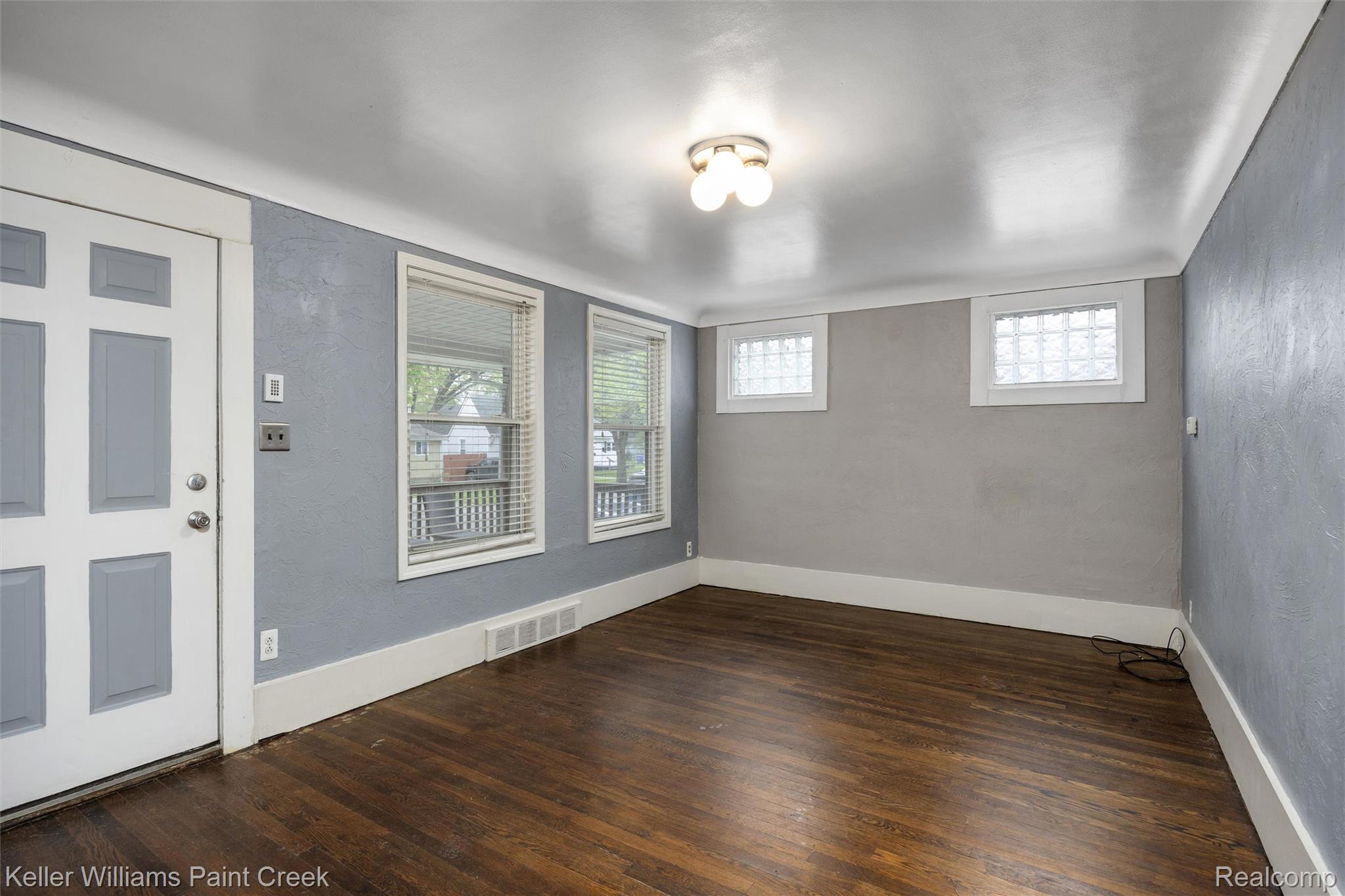 7275 Orchard Avenue