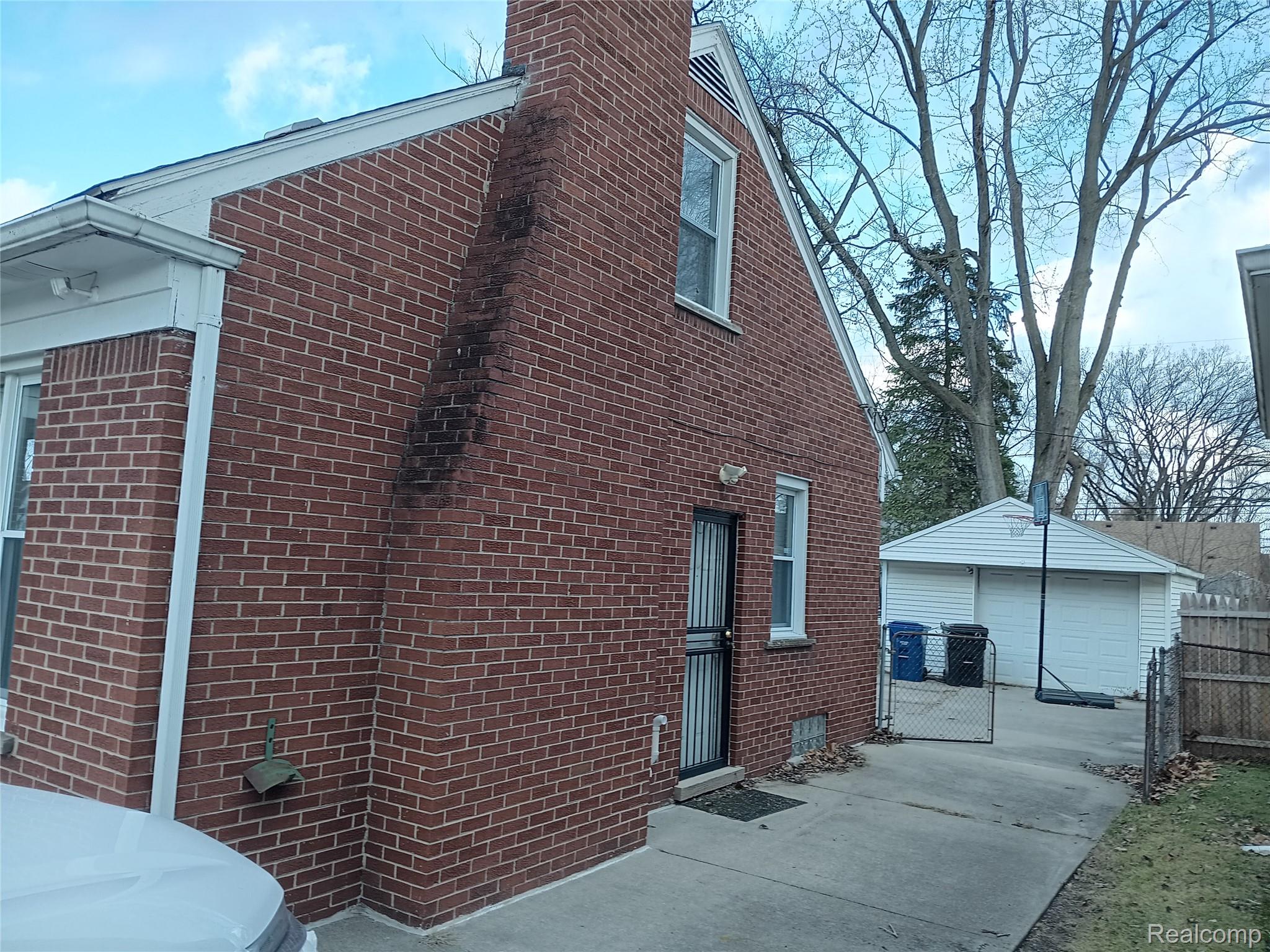 11332 Riverdale