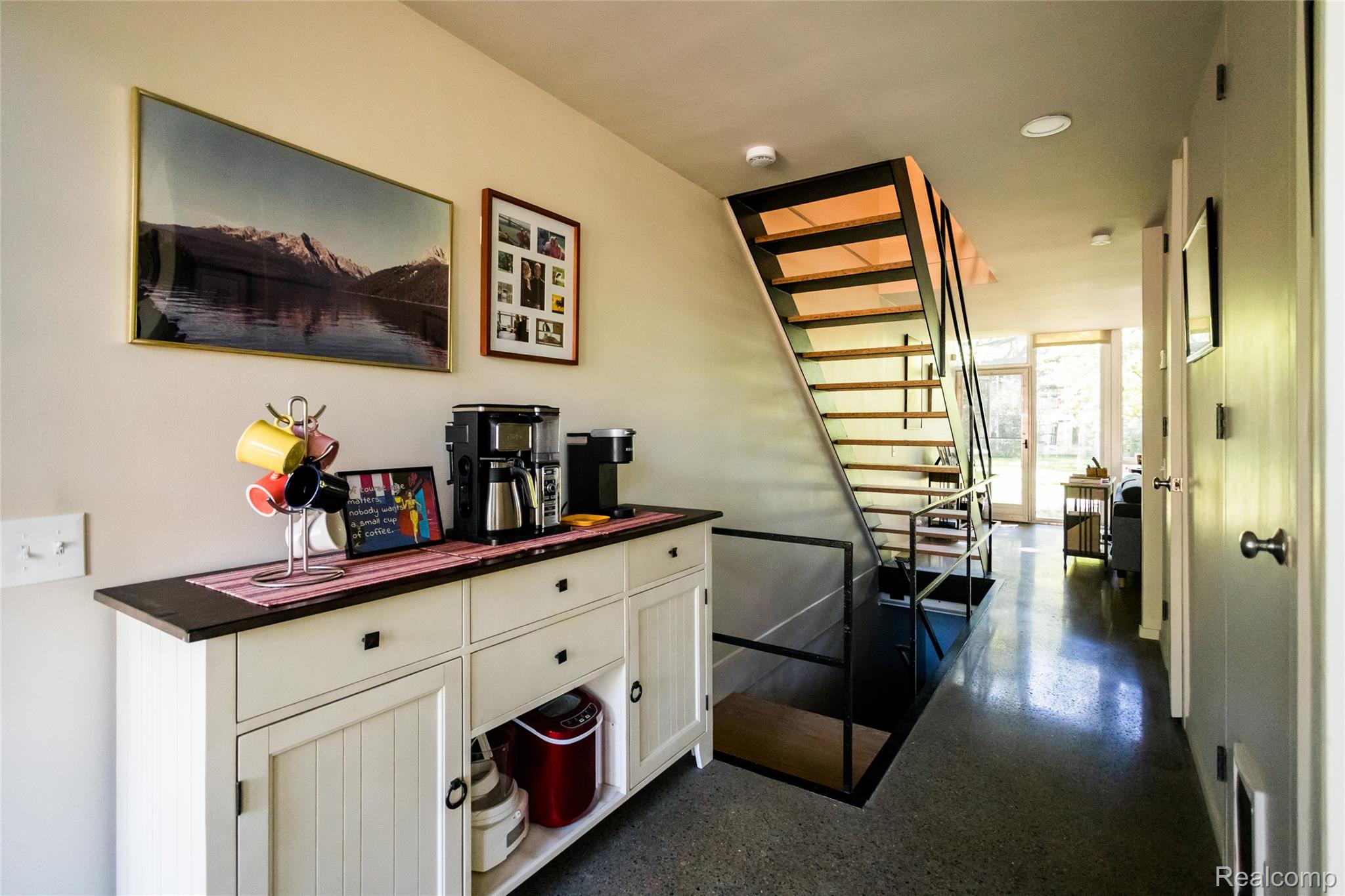 1344 Nicolet Place