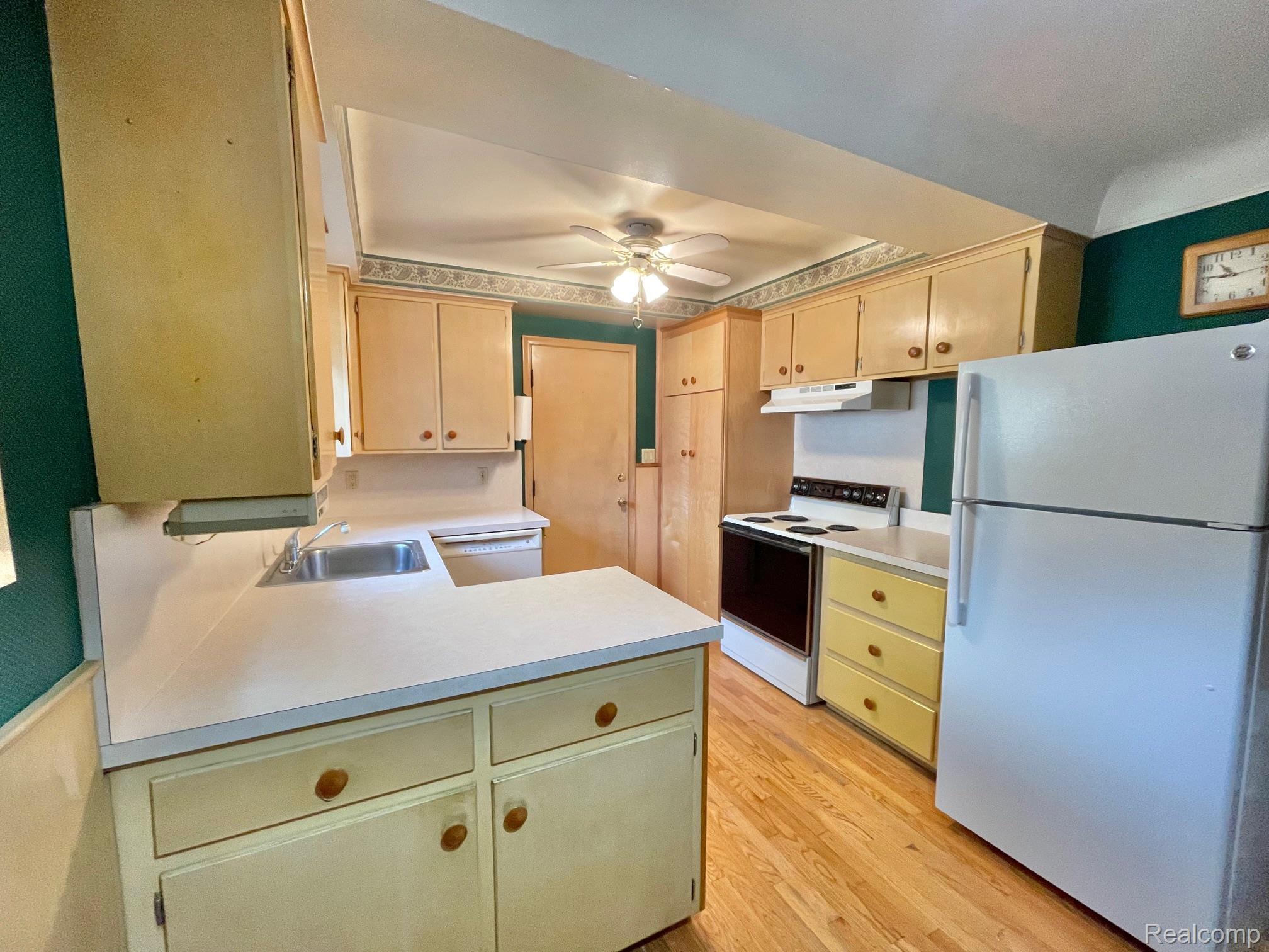 29937 Maplegrove Street