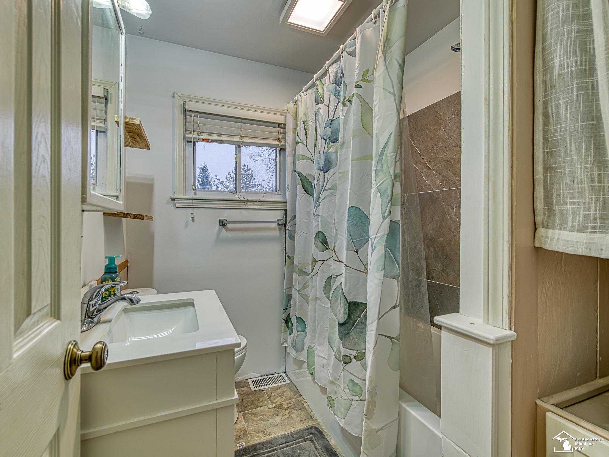 9655 Tecumseh Clinton Highway