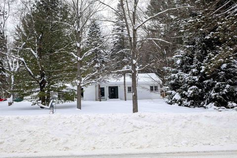 A home in LyonTownship_Roscommon