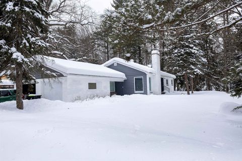 A home in LyonTownship_Roscommon