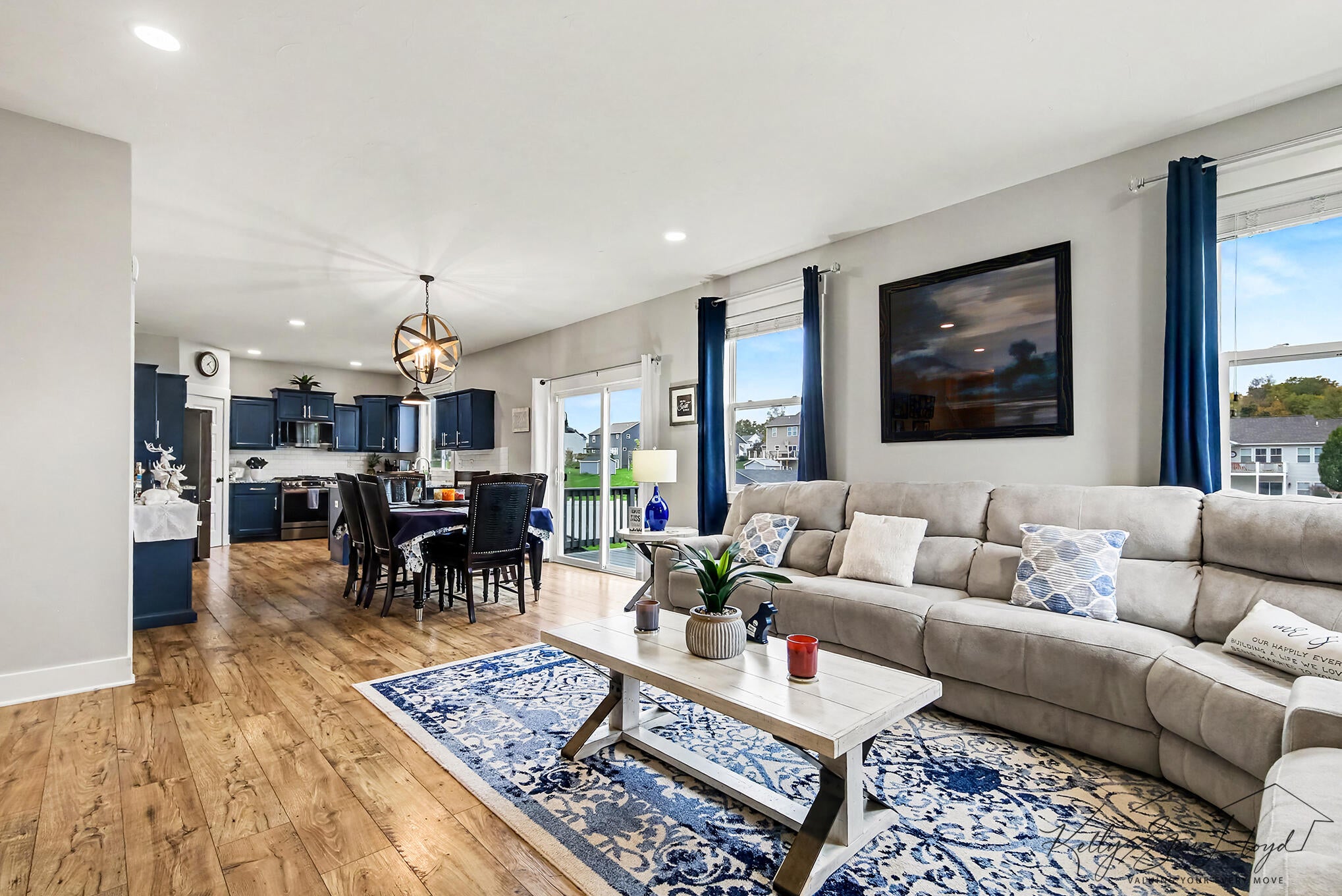 3273 Oakmont Drive