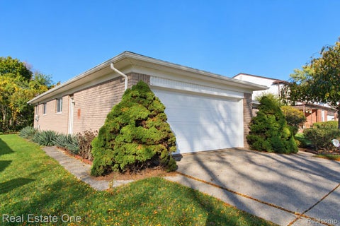 Tiny photo for 29530 Sharon Lane, Southfield City, MI 48076 (MLS # 20261085205)