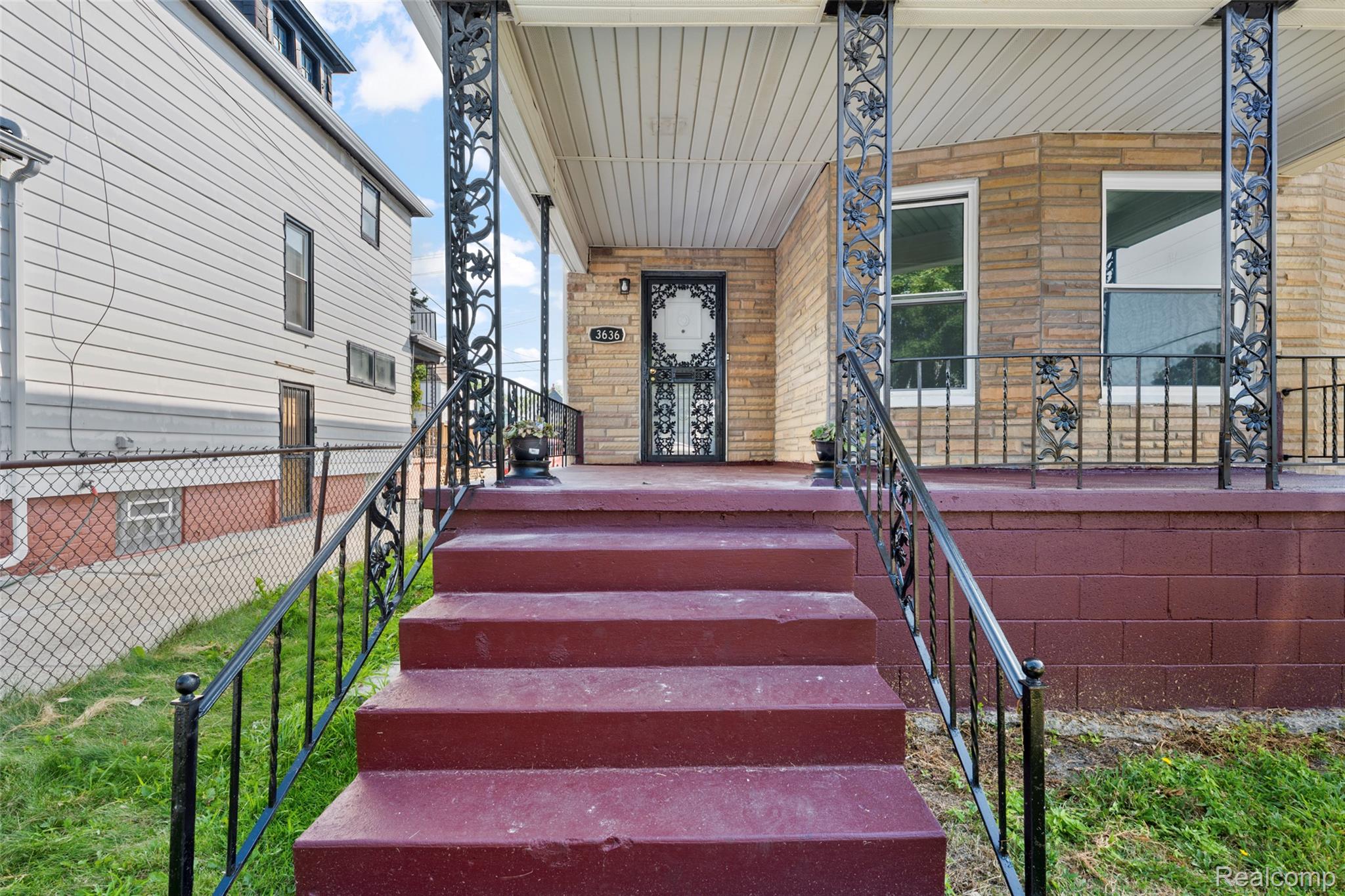 3636 Maxwell Street