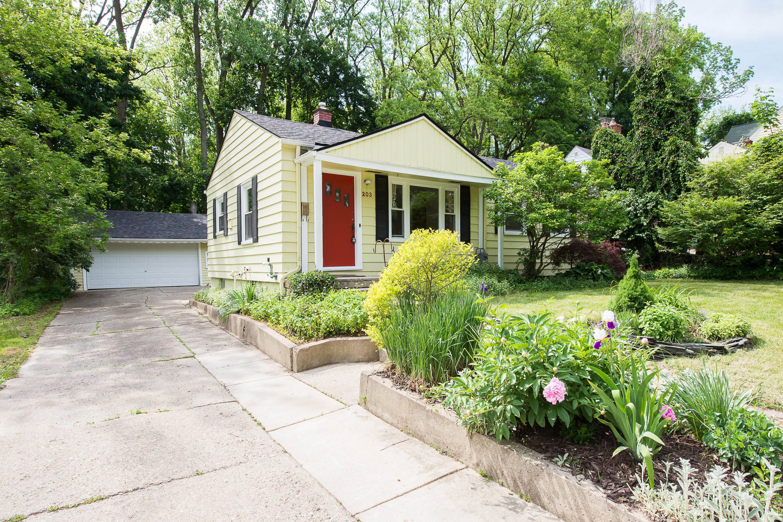 203 Doty Avenue