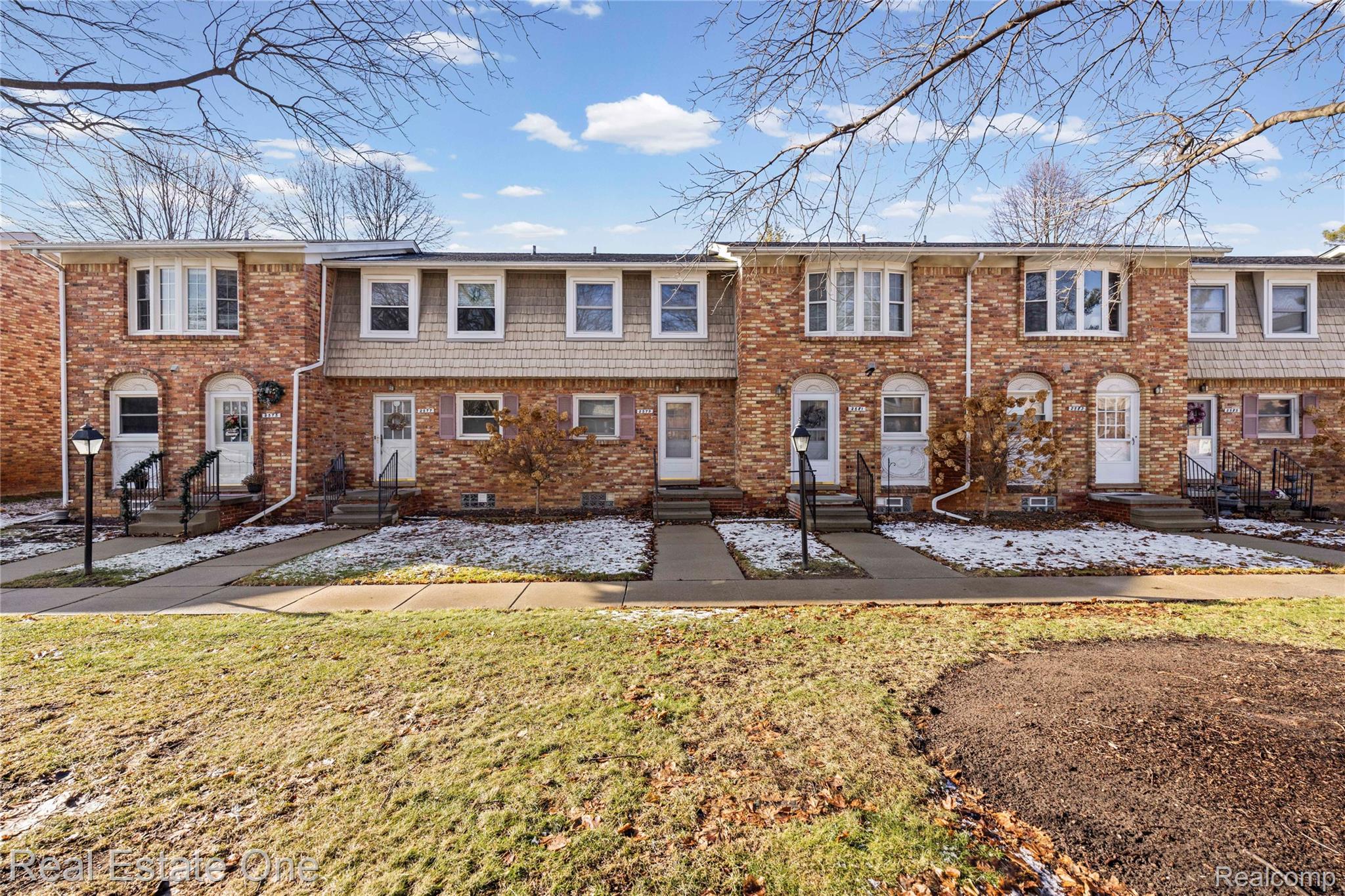 2579 Kingstowne Drive