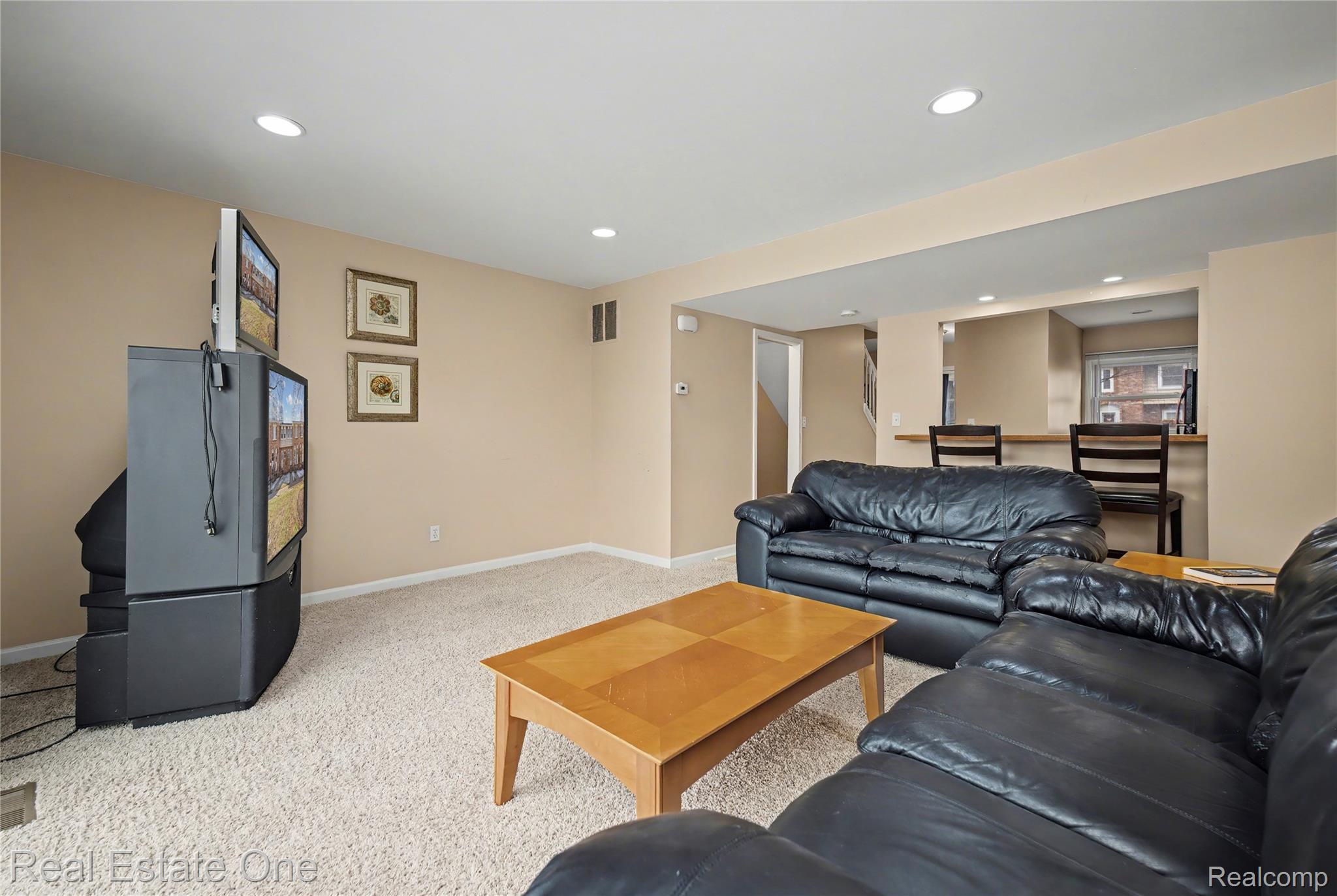 2579 Kingstowne Drive