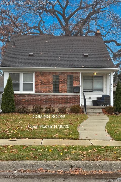 23231 Forest Street Oak Park City MI 48237