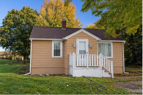 Photo of 927 E Remus Road, Union Charter Township, MI 48858 (MLS # 79080074707)