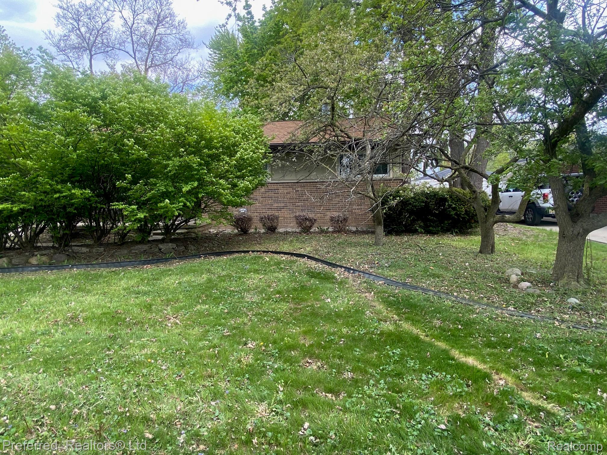 28918 Red Leaf Lane