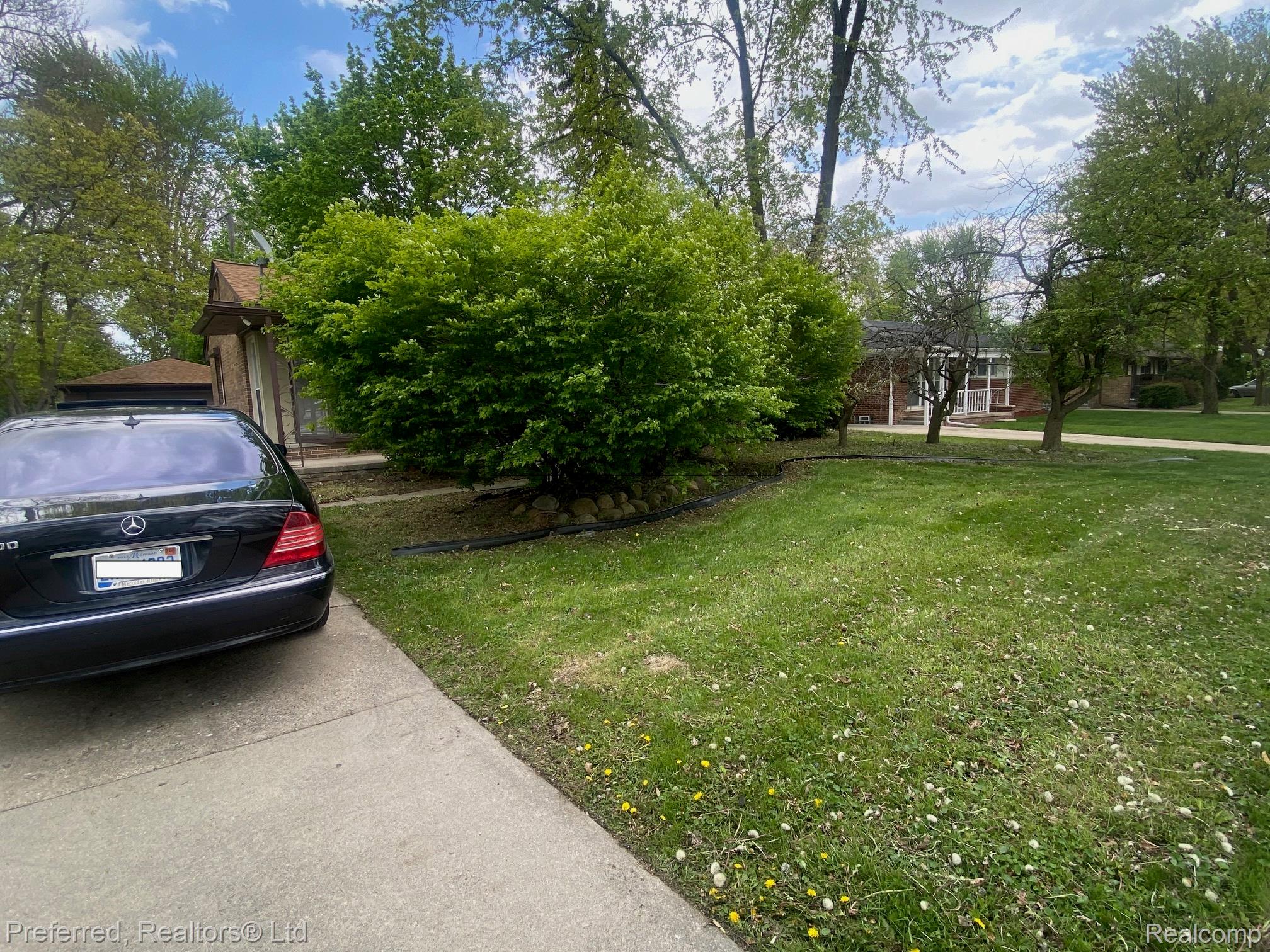 28918 Red Leaf Lane