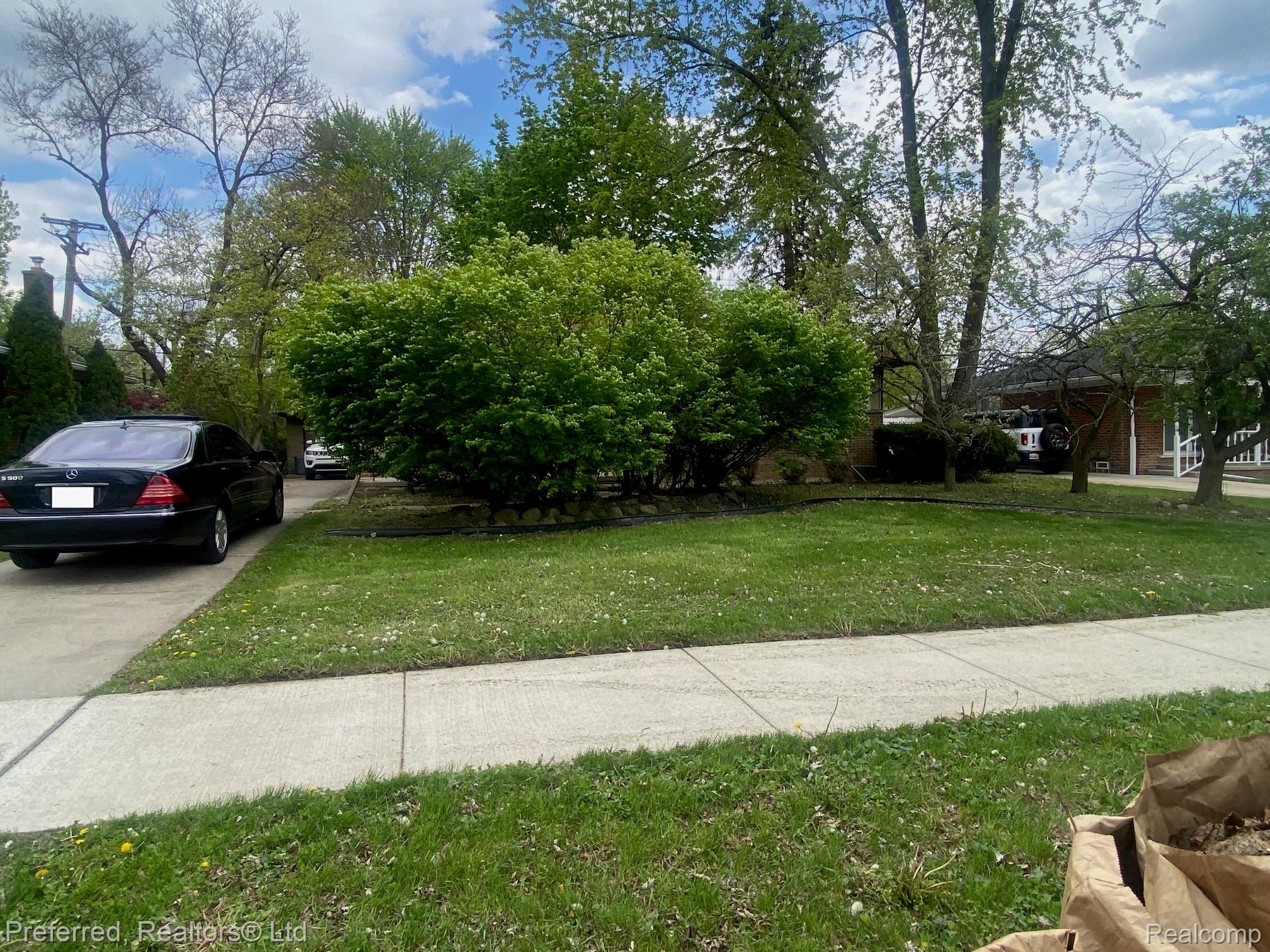 28918 Red Leaf Lane