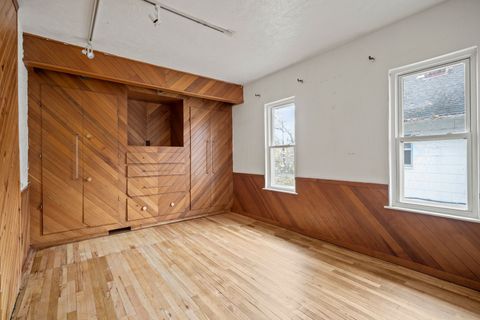 A home in RoyalOakCity_Oakland