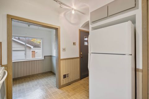 A home in RoyalOakCity_Oakland