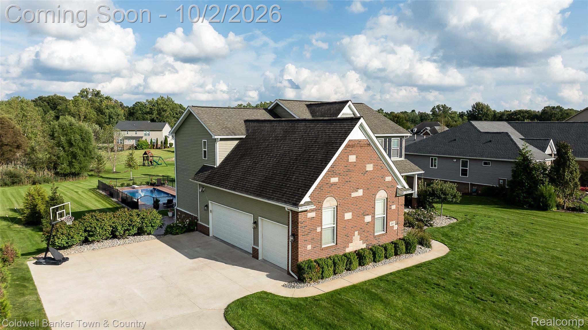352 Daubony Drive