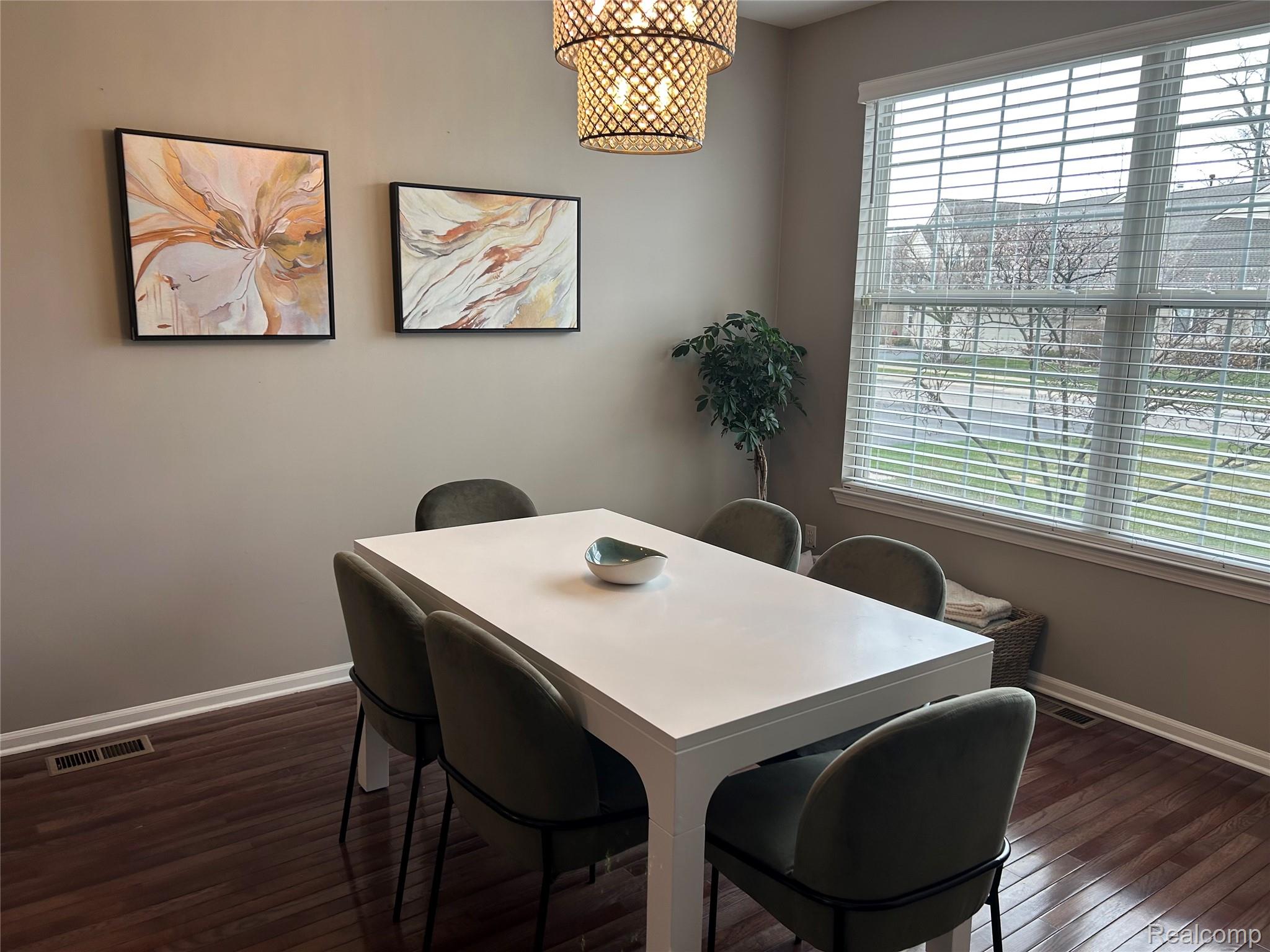 1245 Alameda Boulevard