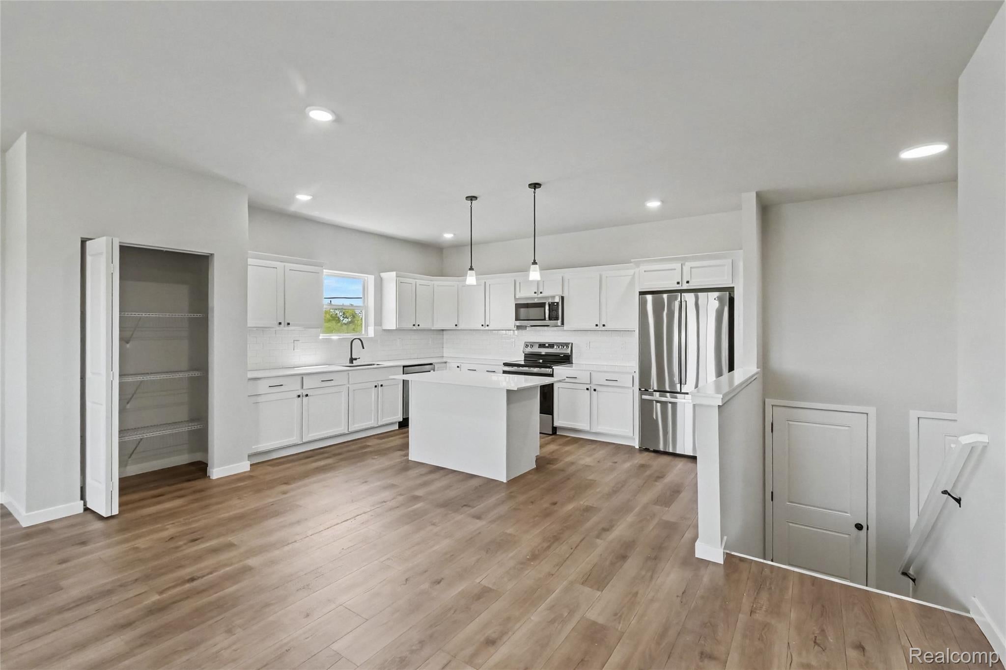 5528 Lahring Road