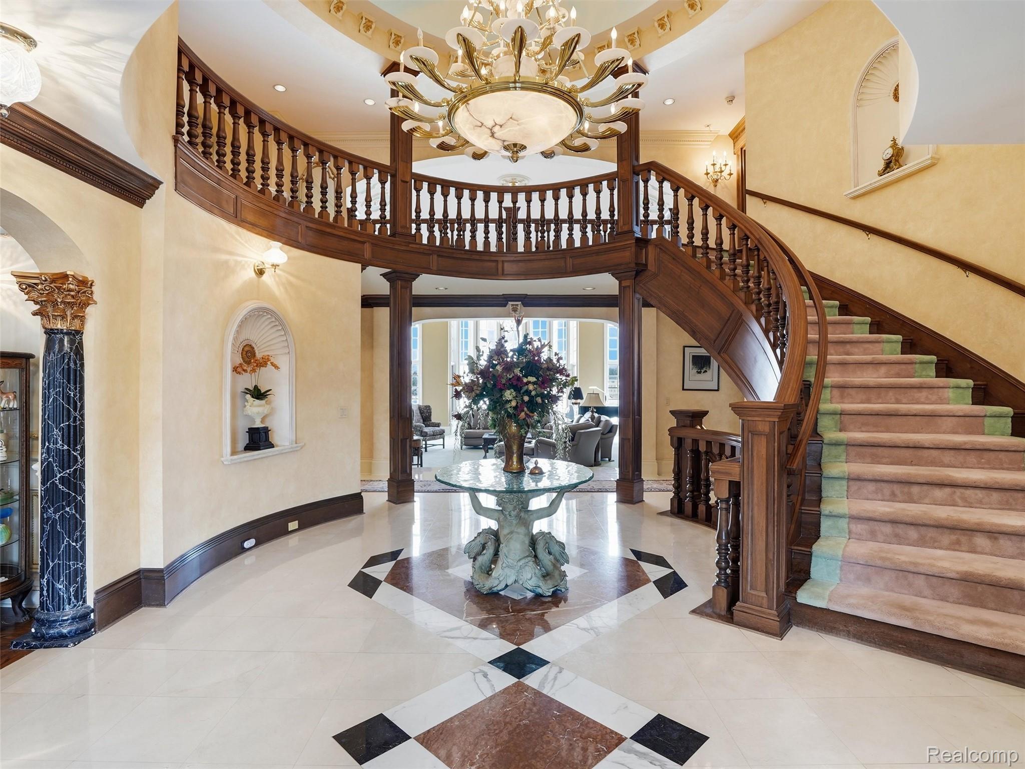 3075 Heron Pointe Drive