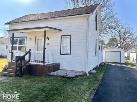 825 Ament Street Owosso City MI 48867