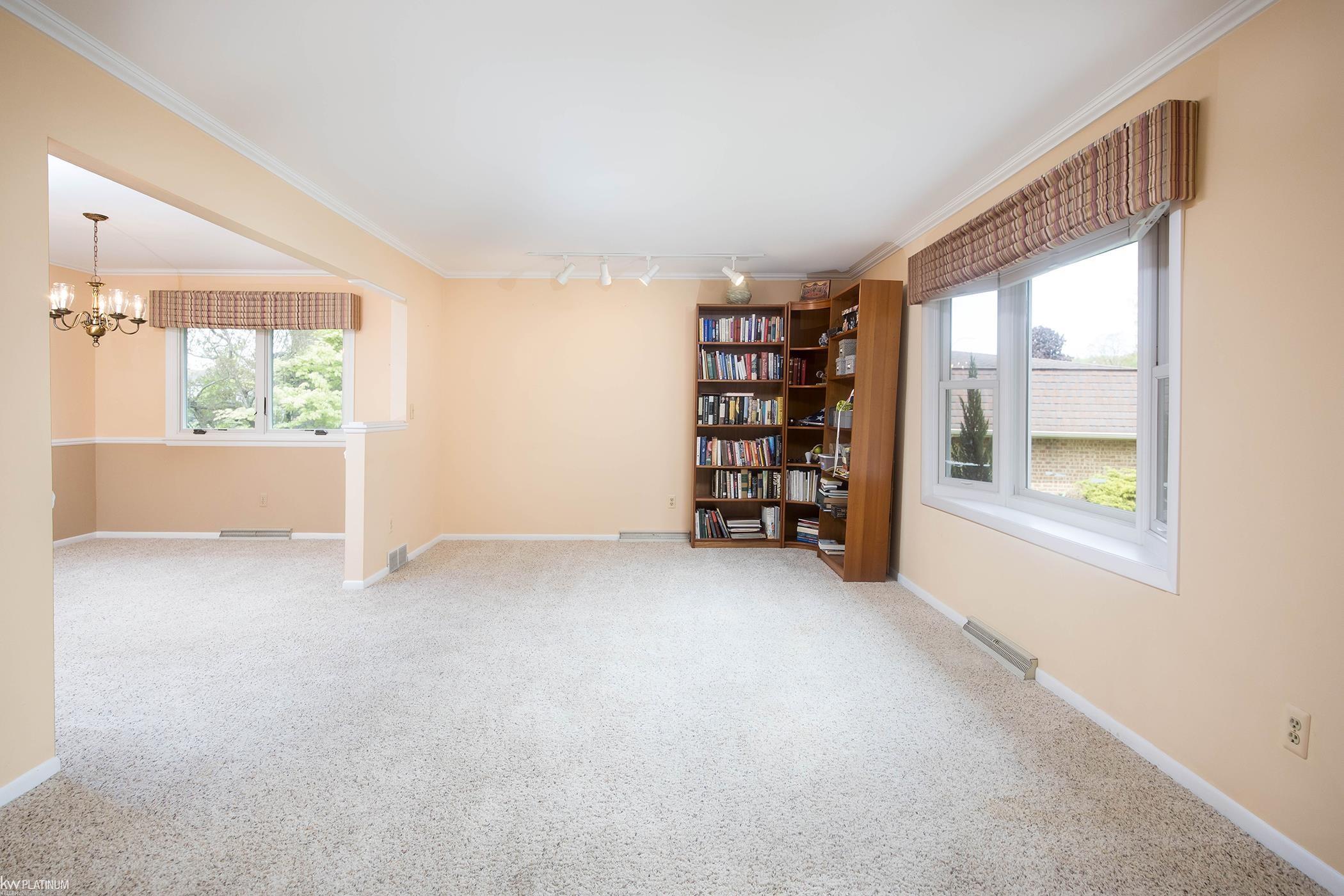 2830 Woodstock Circle