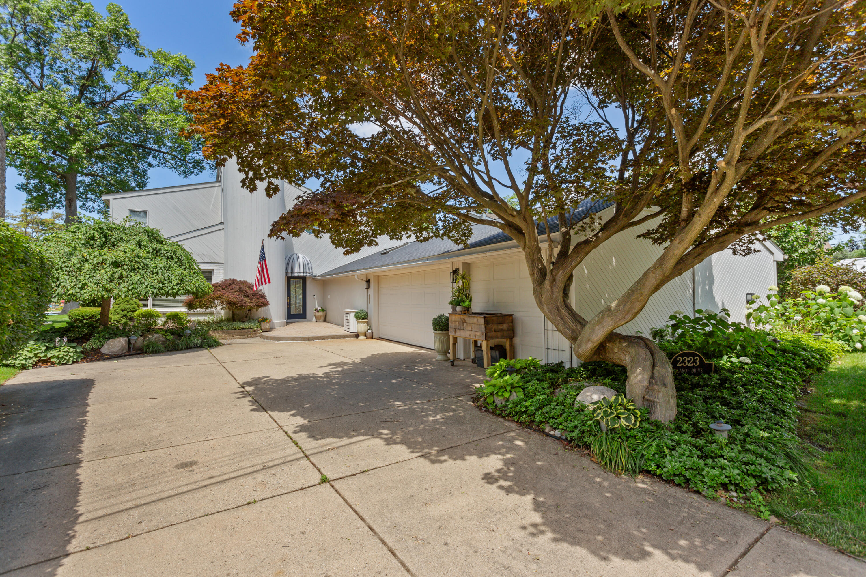 2323 Solano Drive