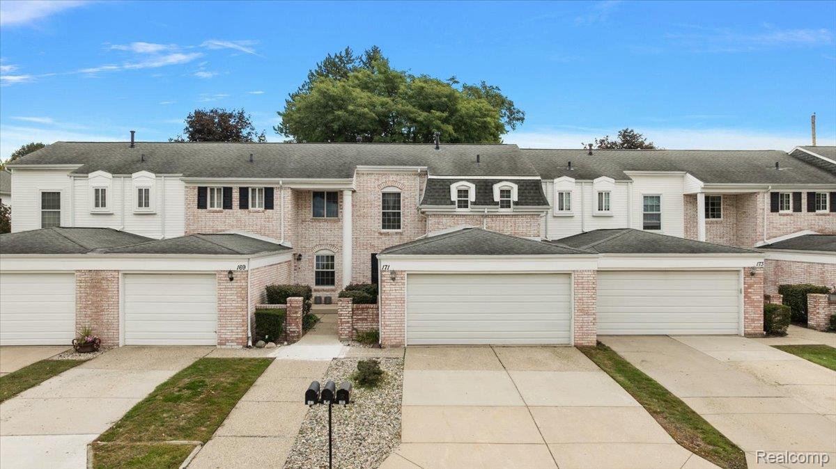 171 Manor Way 146