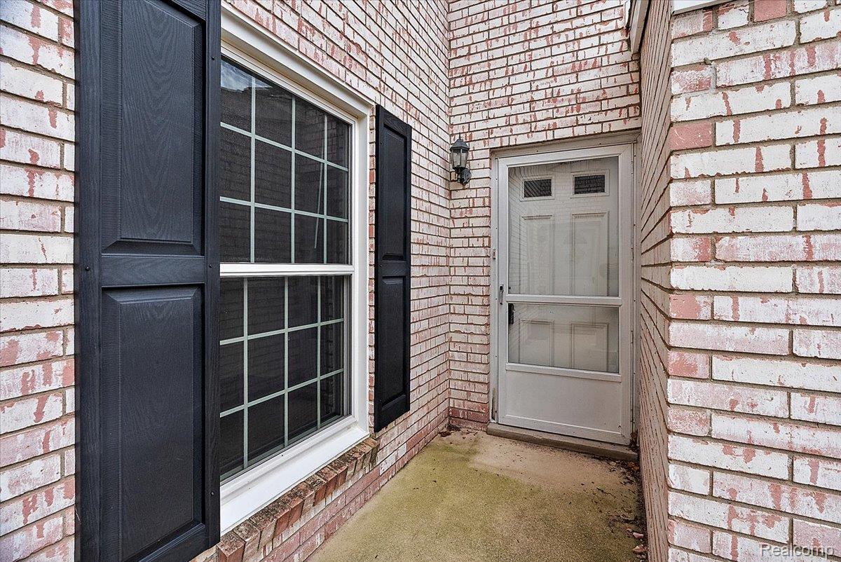 171 Manor Way 146