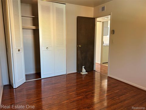 Tiny photo for 1868 Colonial Village Way #4, Waterford Charter Township, MI 48328 (MLS # 20261016611)