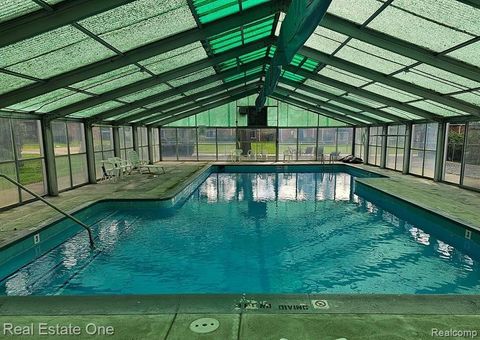 Tiny photo for 1868 Colonial Village Way #4, Waterford Charter Township, MI 48328 (MLS # 20261016611)