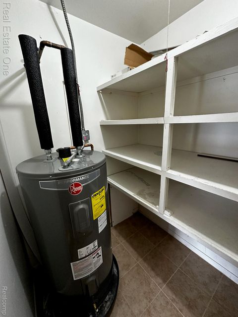 Tiny photo for 1868 Colonial Village Way #4, Waterford Charter Township, MI 48328 (MLS # 20261016611)