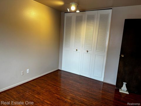 Tiny photo for 1868 Colonial Village Way #4, Waterford Charter Township, MI 48328 (MLS # 20261016611)