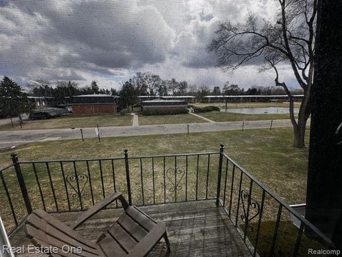 Tiny photo for 1868 Colonial Village Way #4, Waterford Charter Township, MI 48328 (MLS # 20261016611)