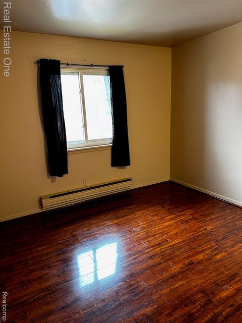 Tiny photo for 1868 Colonial Village Way #4, Waterford Charter Township, MI 48328 (MLS # 20261016611)