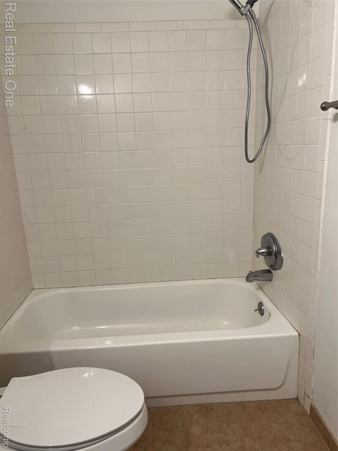 Tiny photo for 1868 Colonial Village Way #4, Waterford Charter Township, MI 48328 (MLS # 20261016611)