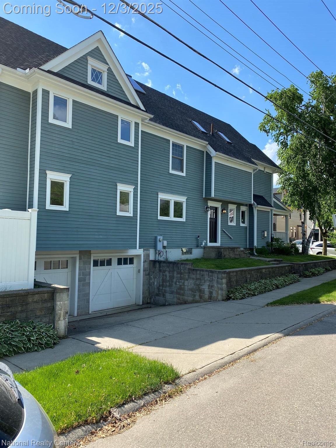 1588 BENNAVILLE Avenue