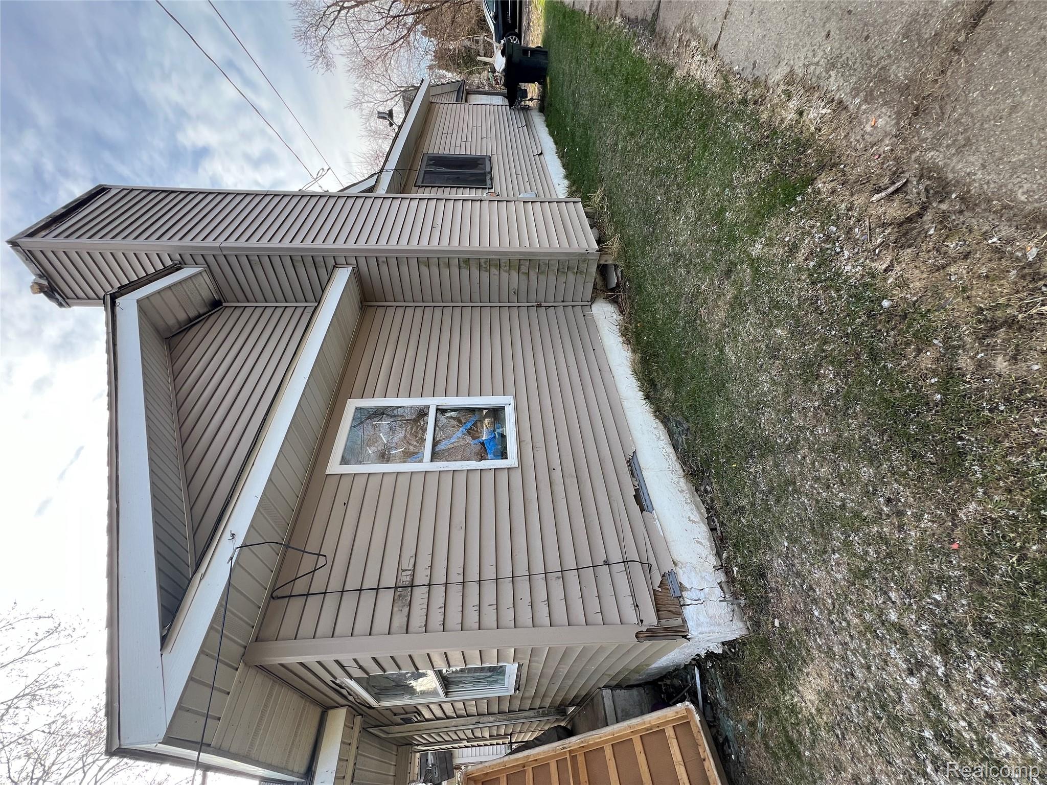 1129 Huron Street