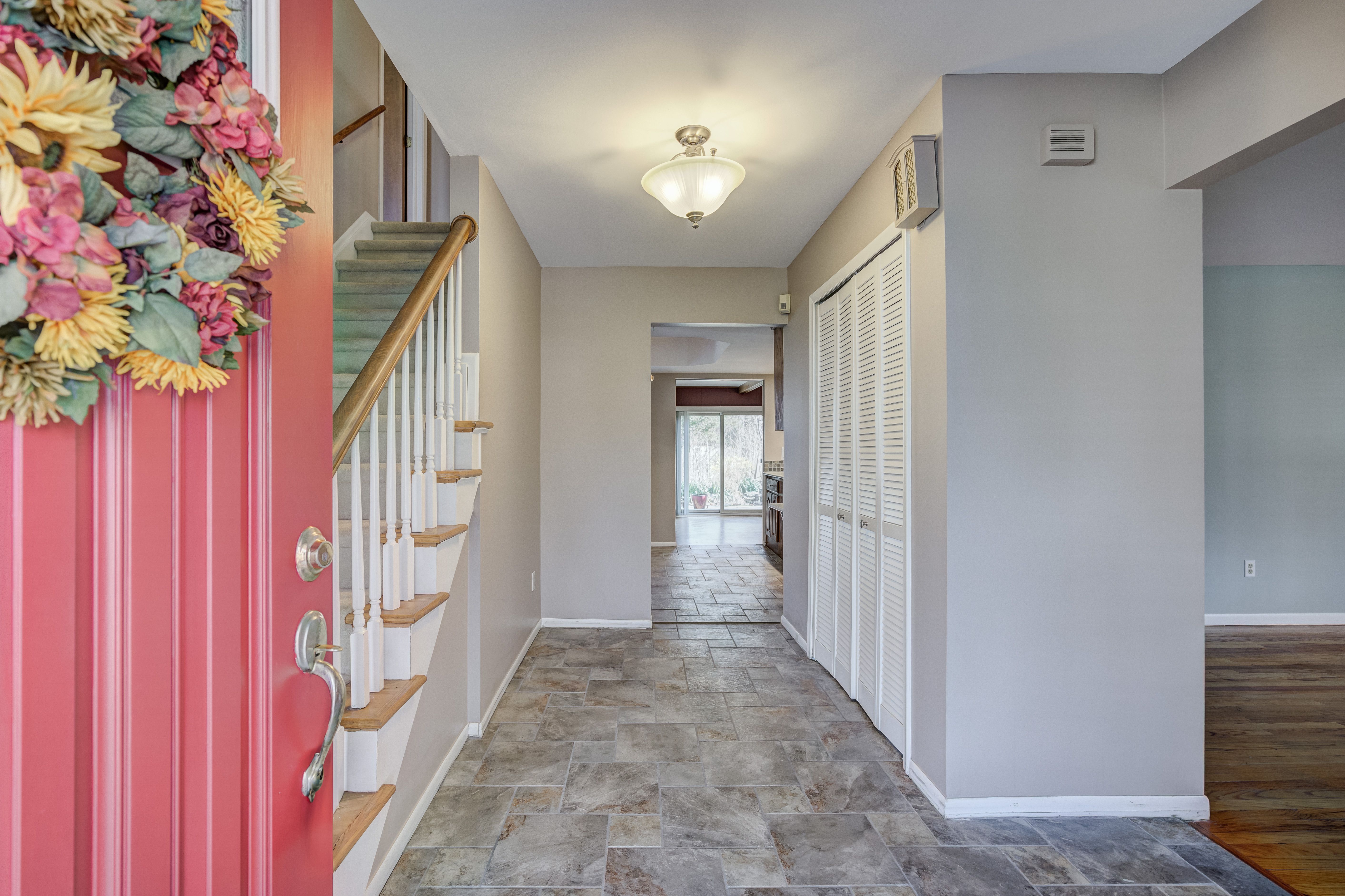 37298 ROBINDALE