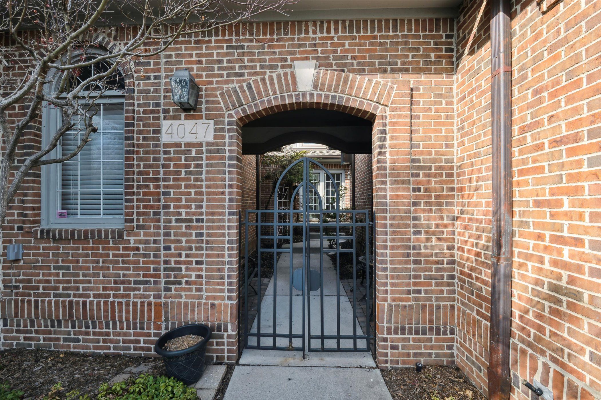 4047 CRANBROOK