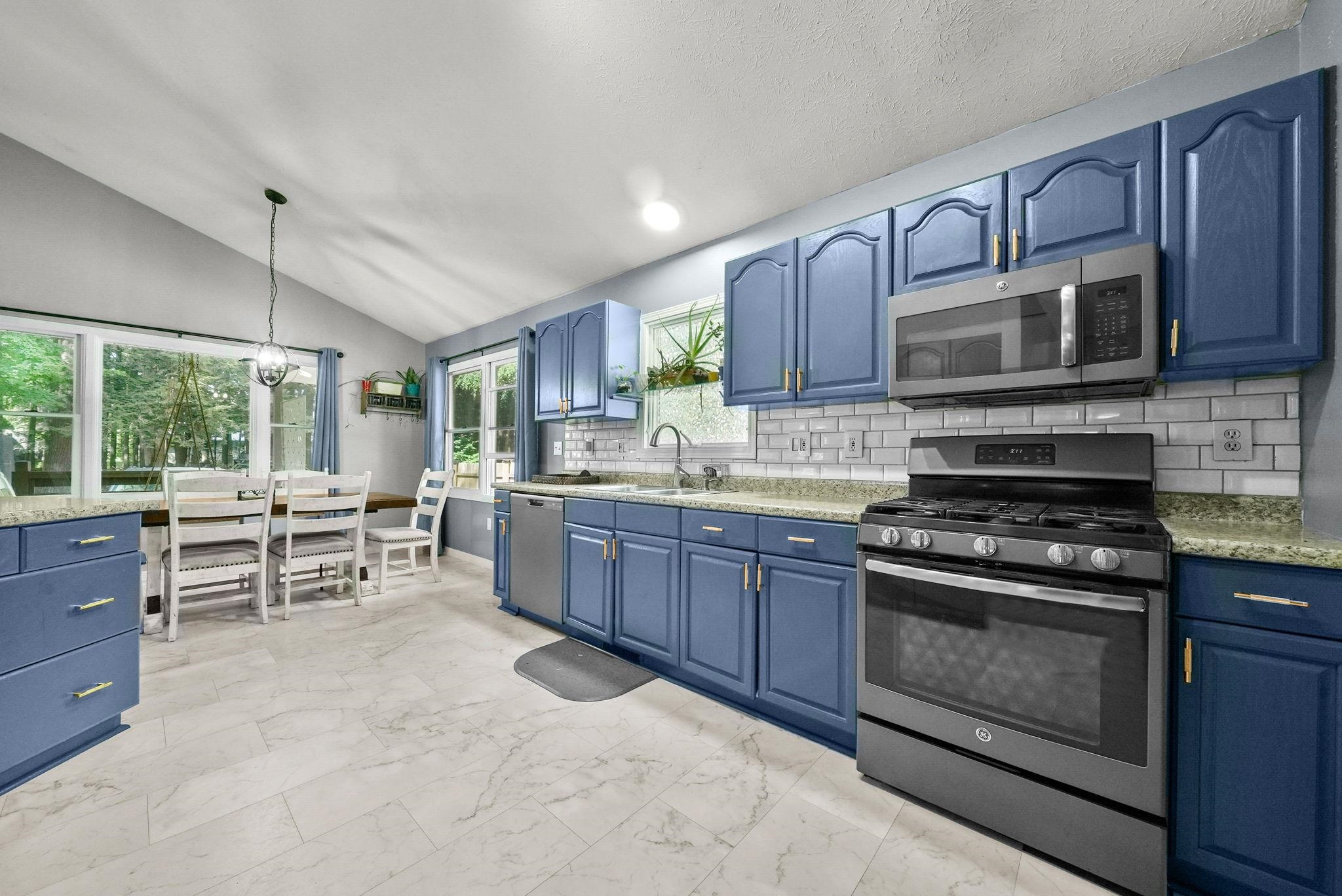 148 White Birch Lane
